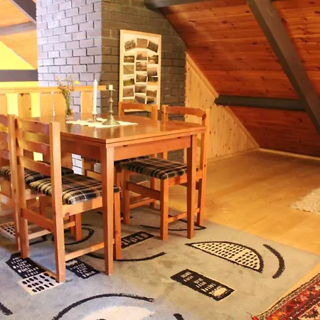 Σπίτι διακοπών Charming House In With Garden Laghy