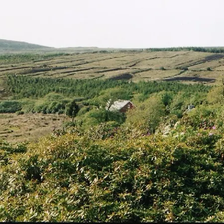 Charming House In With Garden * Laghy
