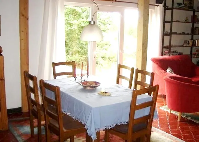 Charming House In With Garden Casa vacanze